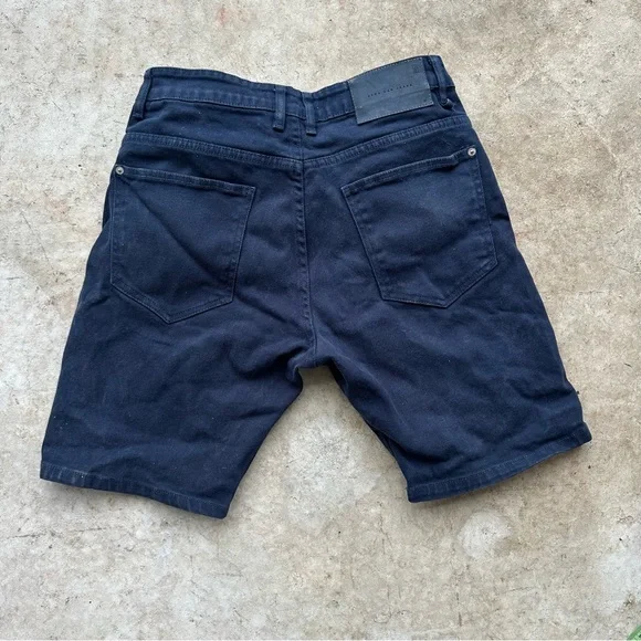 Zara blue denim straight leg jeans jorts shorts
Size 31 waist - Picture 1 of 8